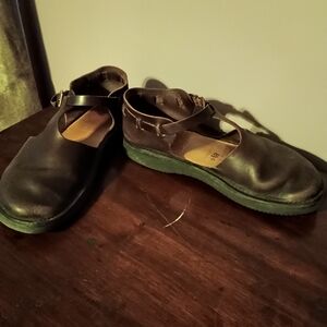 Brown Leather Mary Jane Shoes with Strap